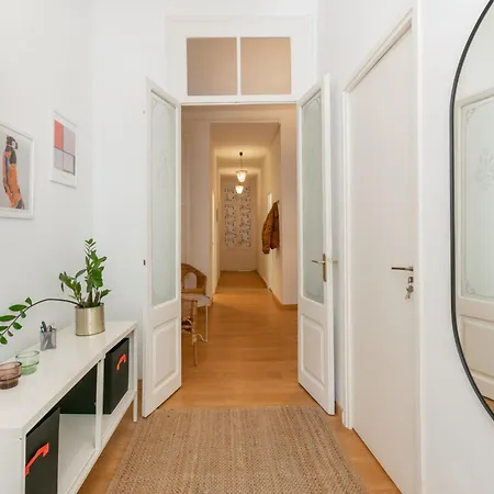 Raval Apartment *